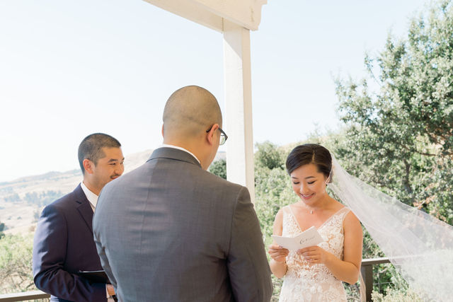 bride reciting vows