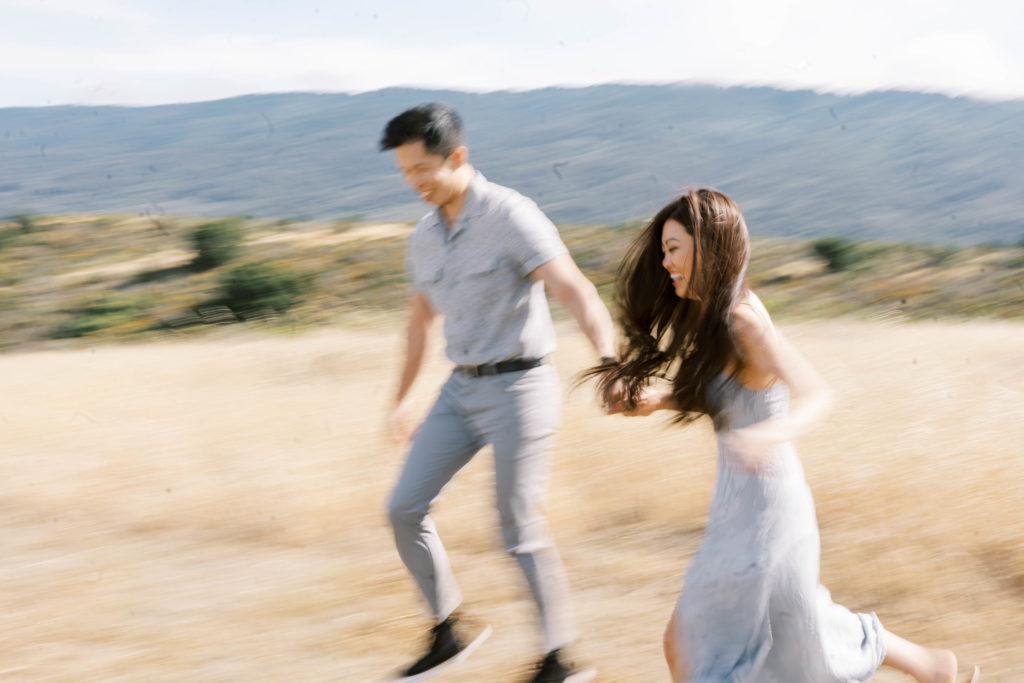 The couple running through Crystal Springs