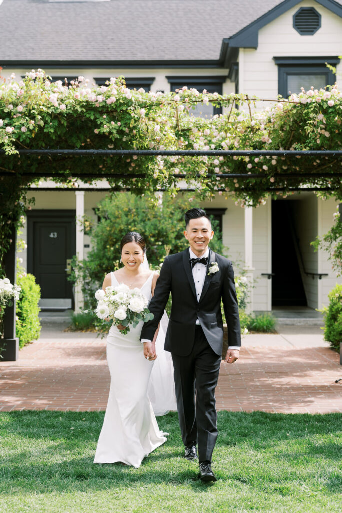 wedding couple walking down the aisle