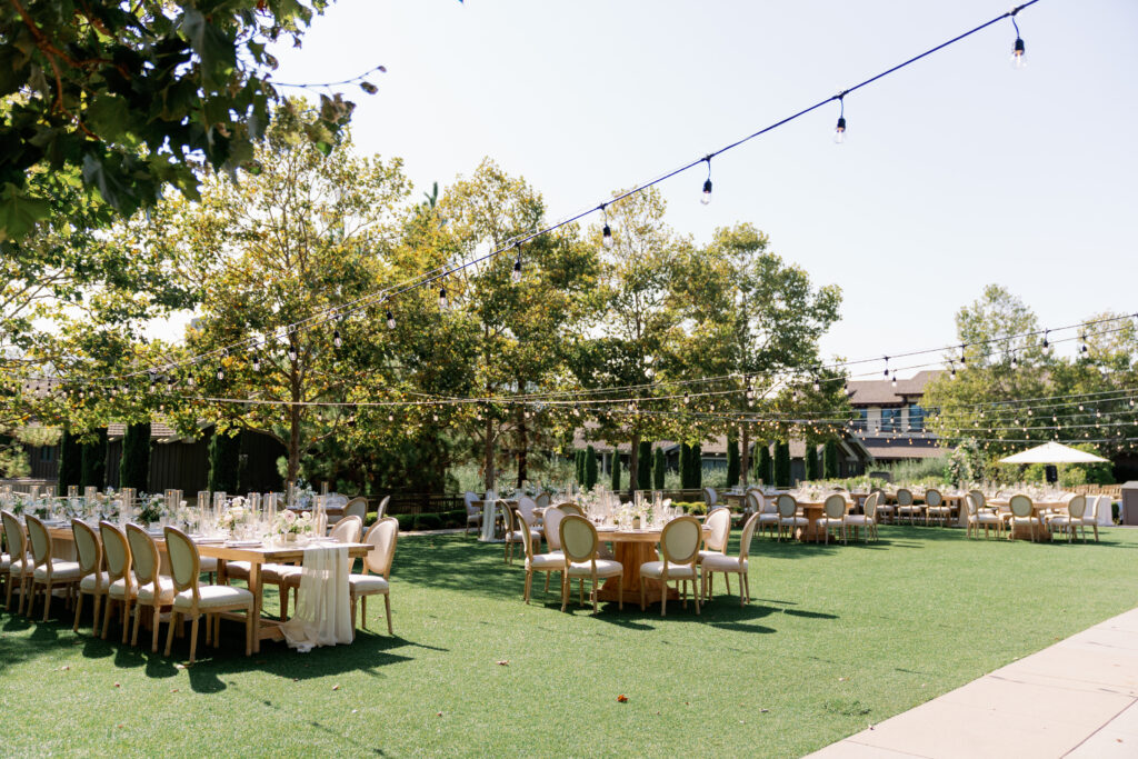 wide shot of al fresco dining reception