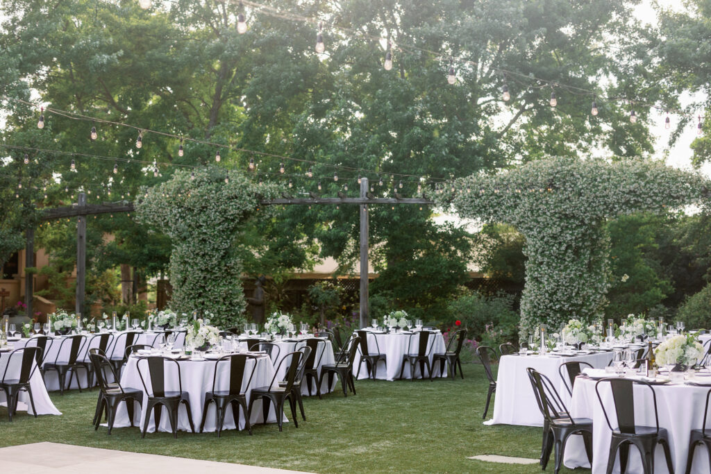 outdoor wedding reception venue 